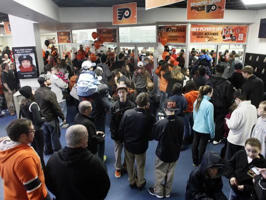 2013-01-13-flyers-fans