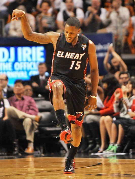 3-10-mario-chalmers-heat-pacers-celebrate