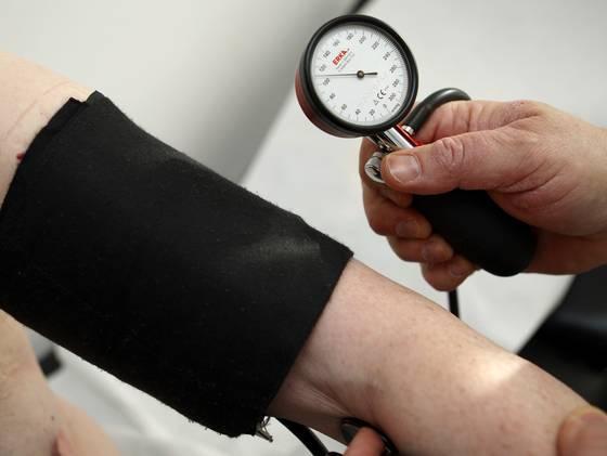 Study: People worldwide living longer, but sicker