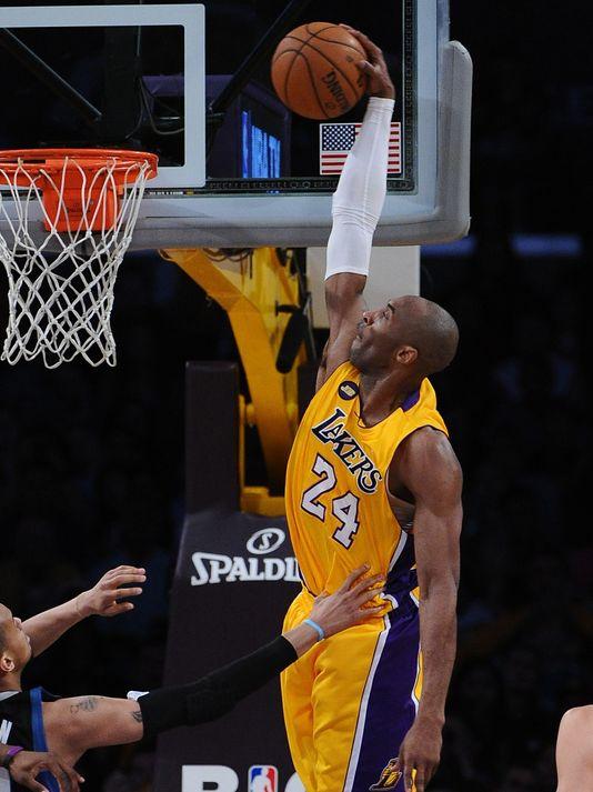 Lakers extend win streak over T’wolves to 21 games