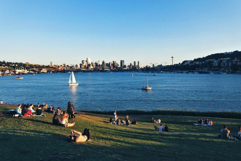 Seattle could reach 80 degrees this weekend with Lyrid meteor shower viewing opportunity