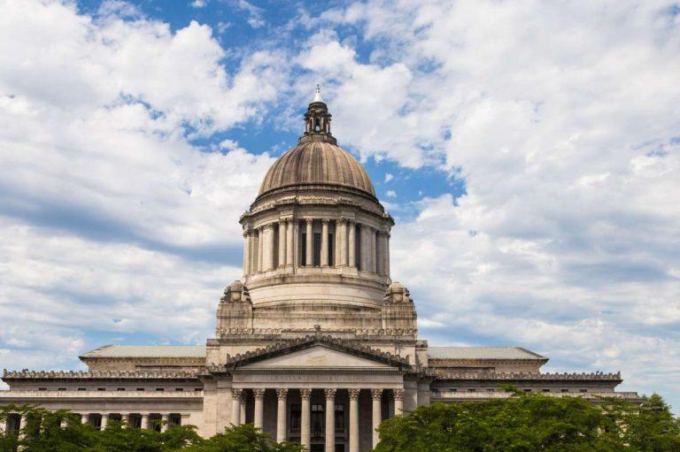 Democratic lawmakers file 2 bills hoping to fix problems with Washington's new long-term care benefit