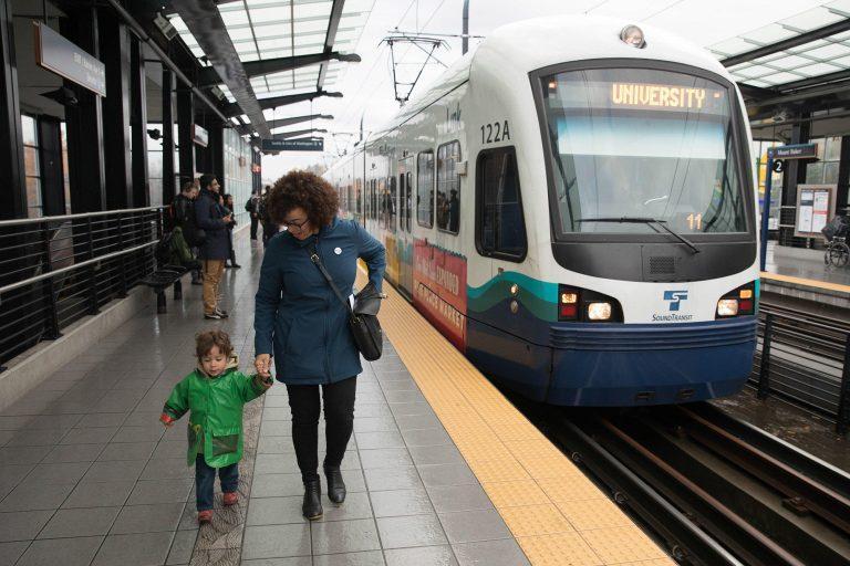 Transit users 18 and younger ride free under new WA program