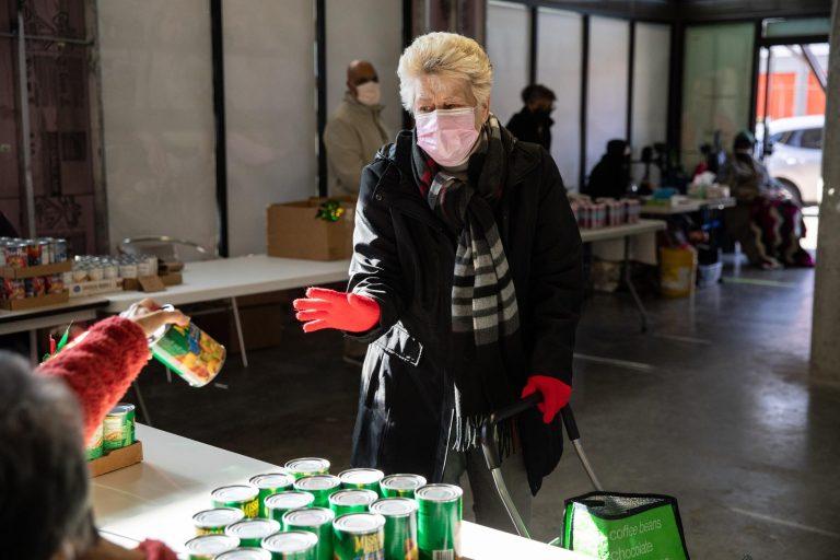 Washington food banks brace for 'hunger cliff' amid SNAP cuts