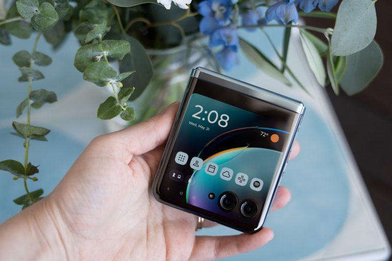 Motorola Razr Plus review: the right moves