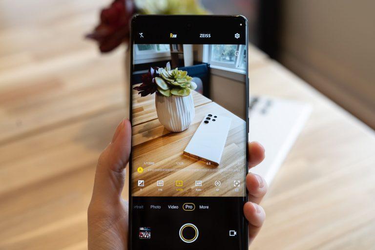 I switch phones once a week — here’s how I manage the chaos