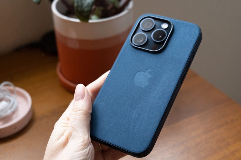 The new FineWoven iPhone cases are very bad