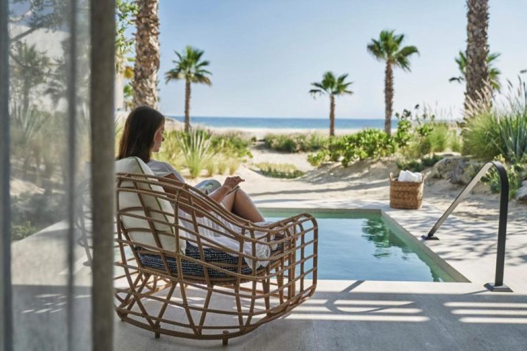 Los Cabos Anticipates 90% Hotel Occupancy During Holiday Season