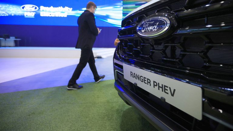 Why the hype for hybrid cars will not last