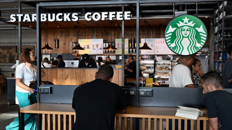 Can Starbucks be turned around?