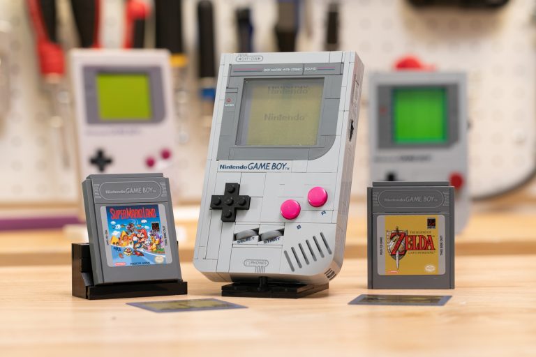 Lego’s Nintendo Game Boy is a brick masterpiece just shy of perfection