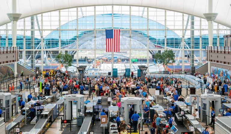 US Government Shutdown Continues Causing Delays in Major Travel Hubs