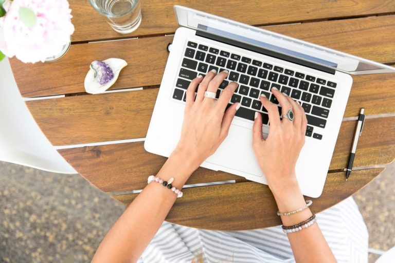 15+ Remote Jobs You Can Do With No Experience or Degree in 2025