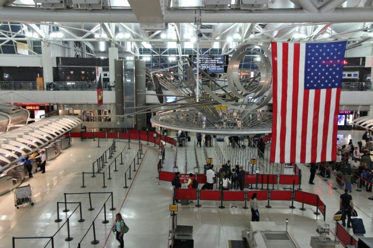 Tourists to U.S. to Show 5 Years of Social Media History Under New Trump Security Plan