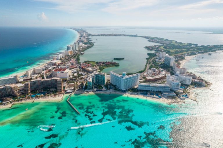 This Beach Paradise Tops Americans’ Thanksgiving Travel Lists Once Again