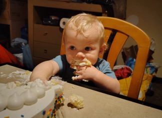 Struggling Mount Vernon family celebrates baby’s first birthday in hotel after flood devastates home