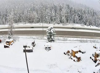 Heavy mountain snow builds toward Christmas