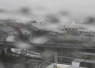 SEA Airport sees flight delays Friday morning due to weather conditions