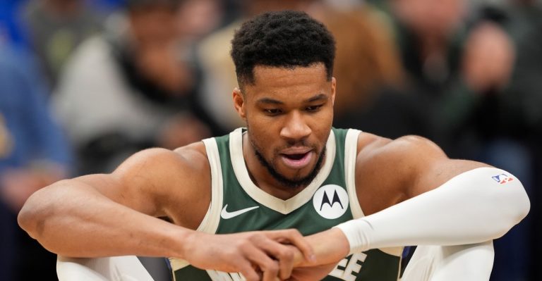 Giannis tried to have it both ways, and the Bucks paid for it
