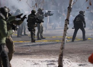 Federal agents clash with protesters after another fatal shooting in Minneapolis
