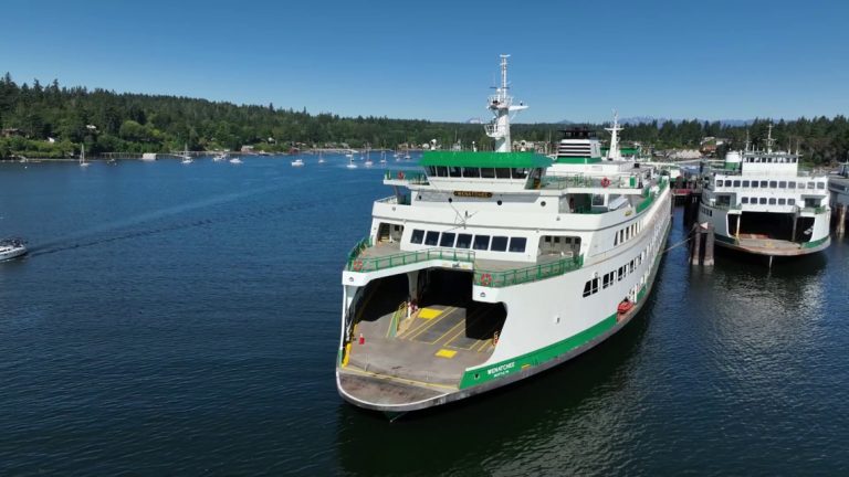 Wenatchee returns to service after log strike, restoring Seattle-Bainbridge ferry capacity