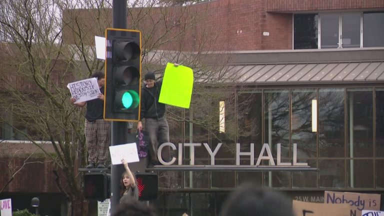 Western Washington students walk out Friday protesting US immigration policies