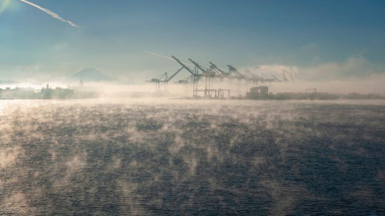 Cold Weather Advisory issued for Seattle-area lowlands amid near-record dry streak