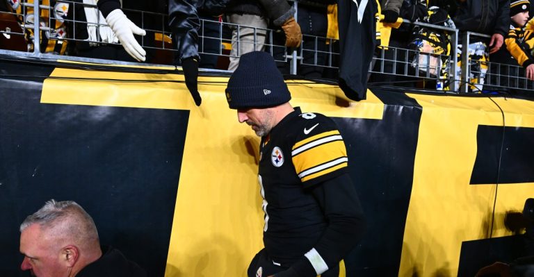 4 ways the Steelers made playoff history in the worst way on Monday night