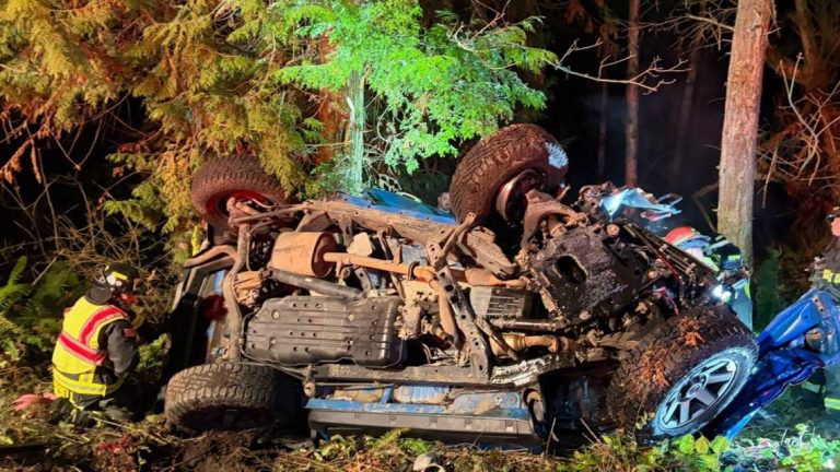 1 dead, 2 lifeflighted after 2-car crash near Sequim