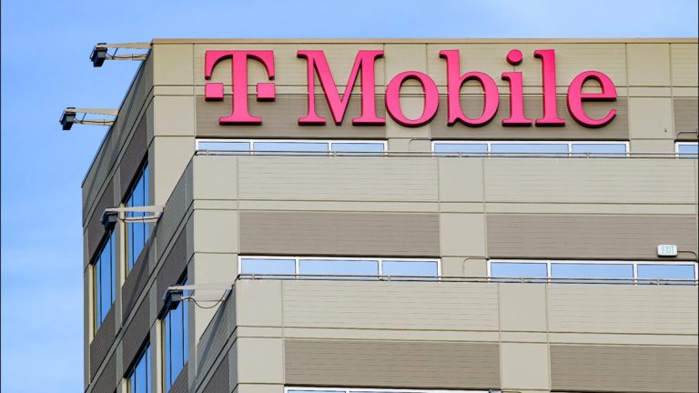 T-Mobile to layoff nearly 400 employees