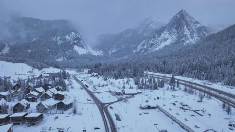 I-90 near Snoqualmie Pass back open after multiple spinouts, crashes