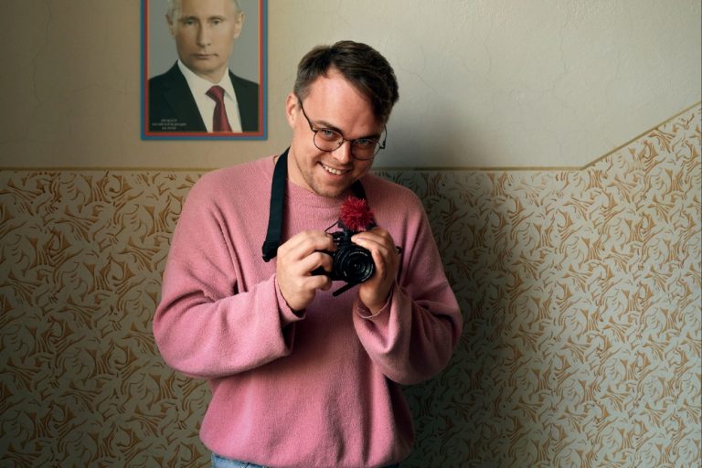 Oscar Winning ‘Mr Nobody Against Putin’ Director David Borenstein Lines Up Next Project With PBS, Reunites With Danish Team for ‘Living in Our Heads’ (EXCLUSIVE)