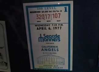 Fans celebrate Mariners’ 50th season with memories of the Kingdome