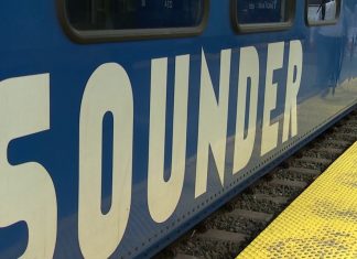 Police say rider pulled gun on train near Puyallup station, forcing riders off