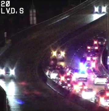 Collision blocks all westbound lanes of SR 520 near Montlake Boulevard East in Seattle