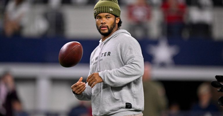 Which free agent quarterback should NFL teams bet on in 2026?