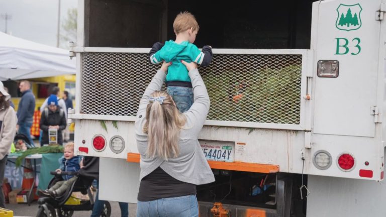 Touch, climb and explore: Junior League of Seattle’s ‘Touch a Truck’ takes over UW Campus