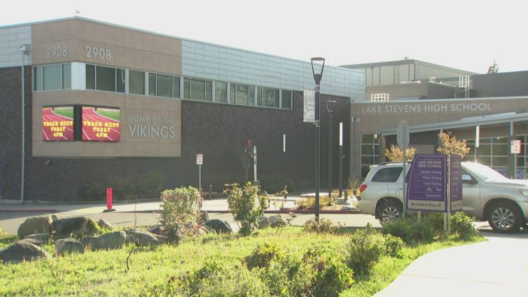 Former Lake Stevens student wins $2M settlement over sexual grooming allegations against teacher