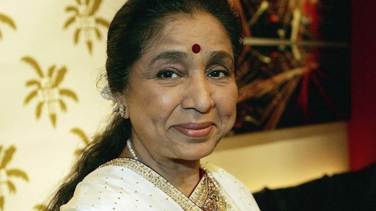 Asha Bhosle, Indian Singer Whose Voice Defined Bollywood for Seven Decades, Dies at 92