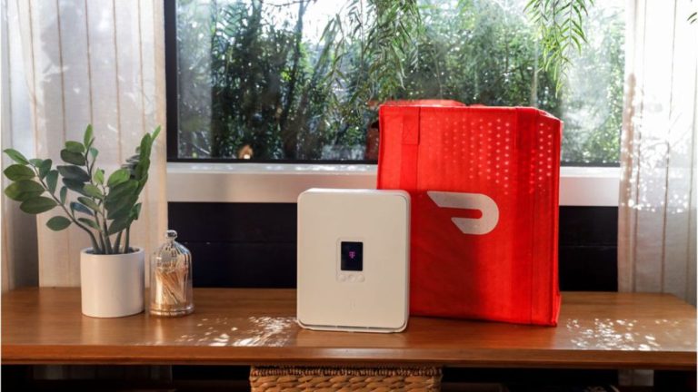 T-Mobile and DoorDash Team Up To Deliver Fast 5G Home Internet, Now Delivered the Fastest
