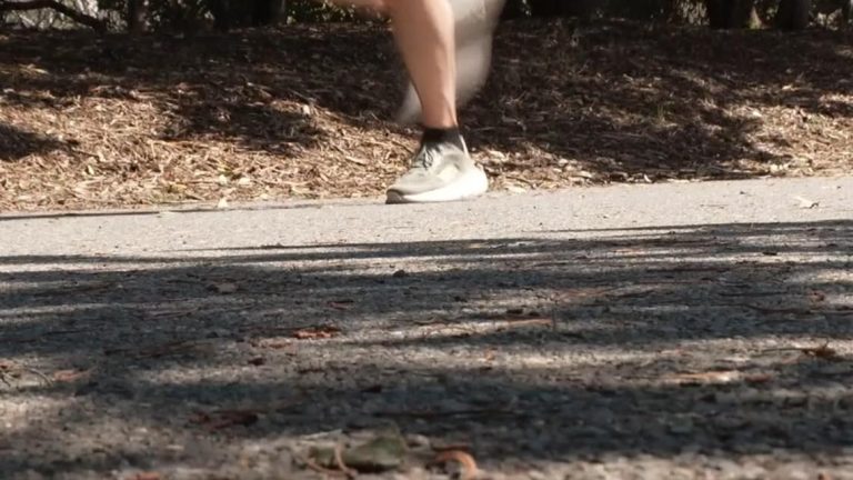 Seattle runner attacked on waterfront trail, warns women to stay vigilant