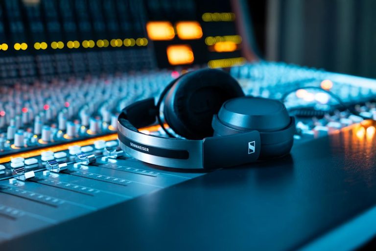 Sennheiser launches HD 480 Pro, the closed-back headphones fans have been waiting for