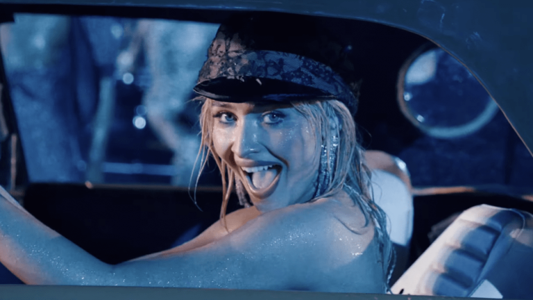 Sabrina Carpenter Headlines Coachella, Bringing Sexy Pop Hits, Old Hollywood Flare and a Bizarre Susan Sarandon Monologue to the Desert